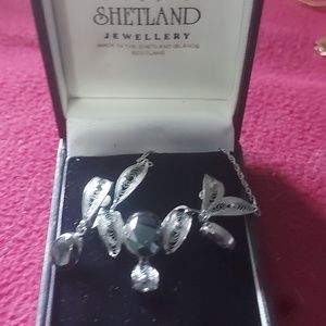 Shetland jewelleries necklace and earing set